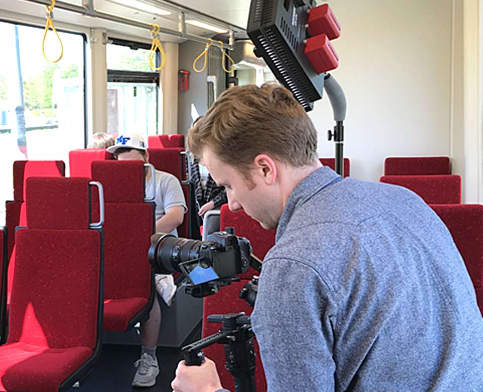 Bilder aus den Making-of-Aufnahmen eines AVG-Films.